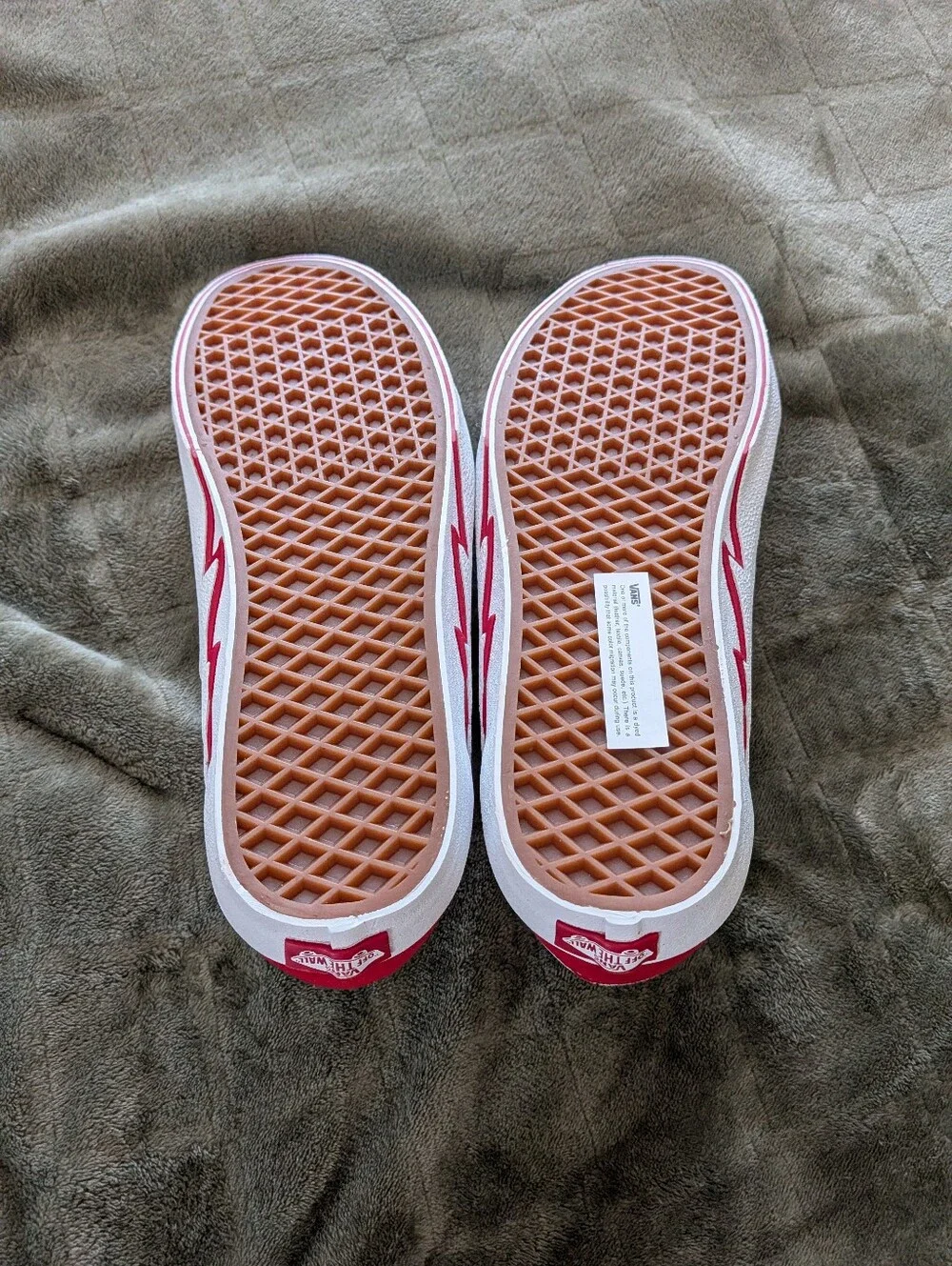 NEW Mens Vans Old Skool Bolt 2-Tone Red True White Sneaker Shoes Size 9.5 10